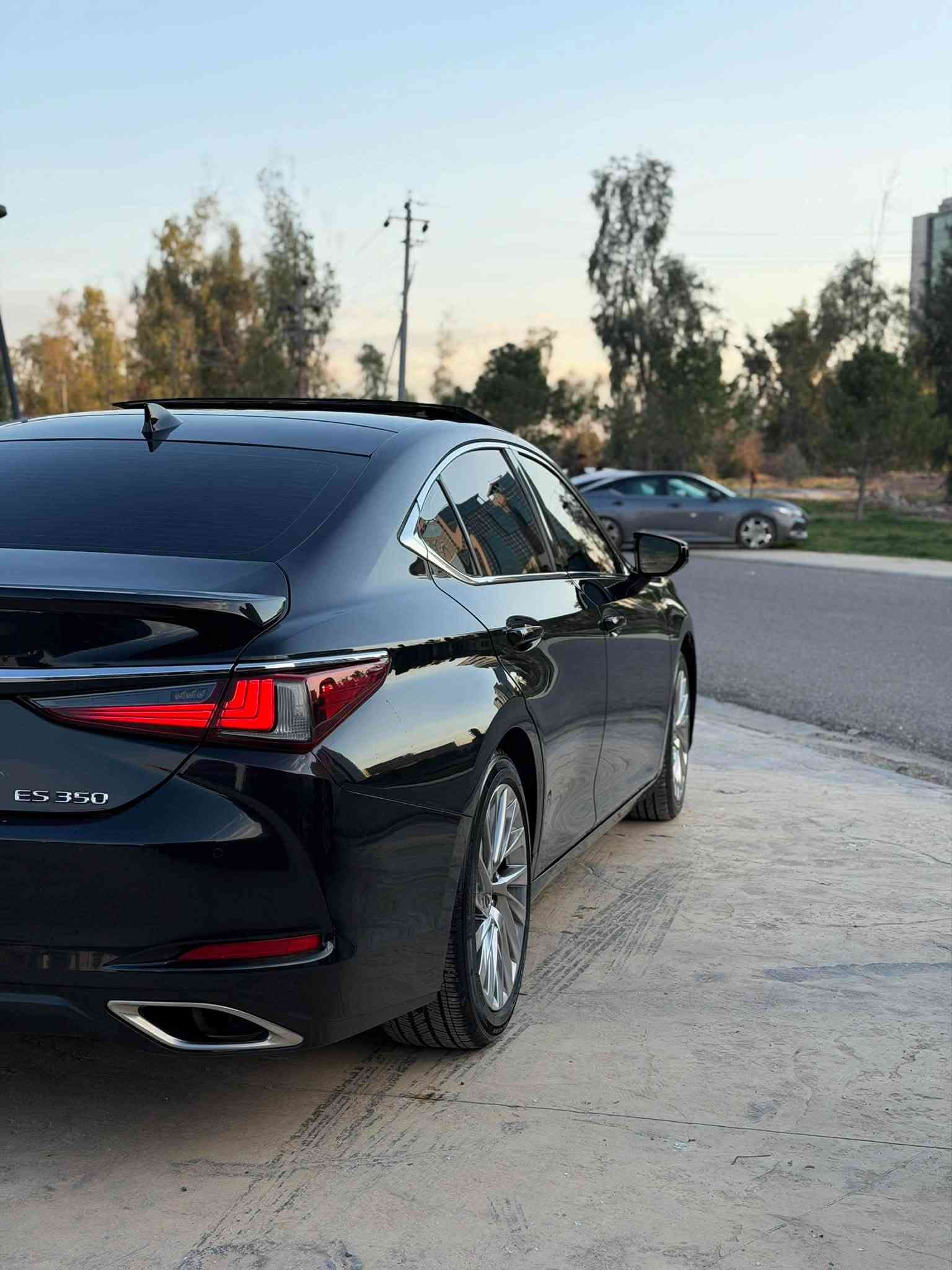 لكزس ES350 • ٢٠٢٣ • حادث جانبي