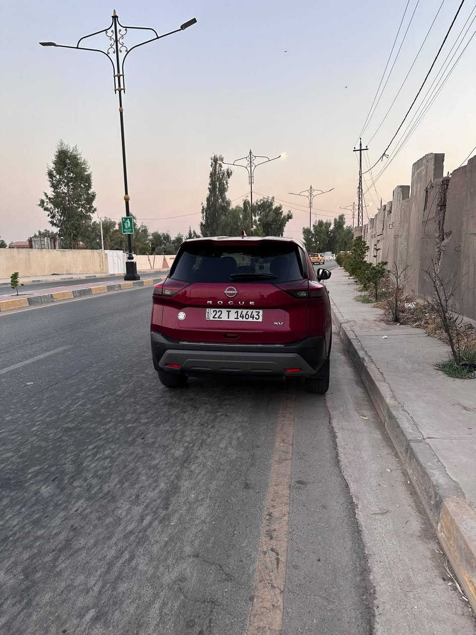 مبرمحة على البانزين العادي 
روج نظيفة جدا  بدون صبغ بدون حادث بدون ارباك.. اصبع بارد فقط  موديل 23  .... 1500توربو. 
مكانها سامراء.. *********** مراوس.. 
او بيع.. السعر 150 وشرط ما تلگة بنظافتها 
واهم شي ما تحتاج محسن.. 
وكلشي أكو بالسوگ
