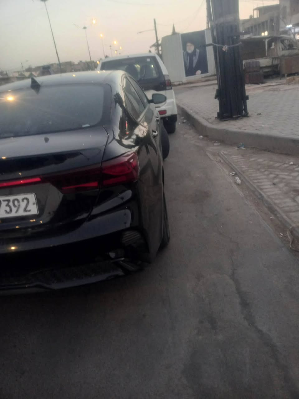 سلام عليكم كية فورتي موديل 23 صبغ جنطة وجاملغ خلفي فقط ماشية 46 وبيها بارد مكاني بغداد سعر 120 رقم الهاتف ***********

