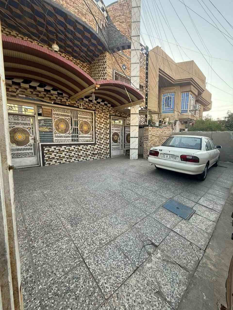 منزل للبيع ✅
المساحه 110م 
الواجهه 9م 
النزال 12.22م 
الموقع الطالبيه فرع اسواق الغندور 
يحتوي على 2 نوم 
سنه البناء 2013 مسلح 
شارع 20م رصيف 5م 
للاستفسار 
***********
