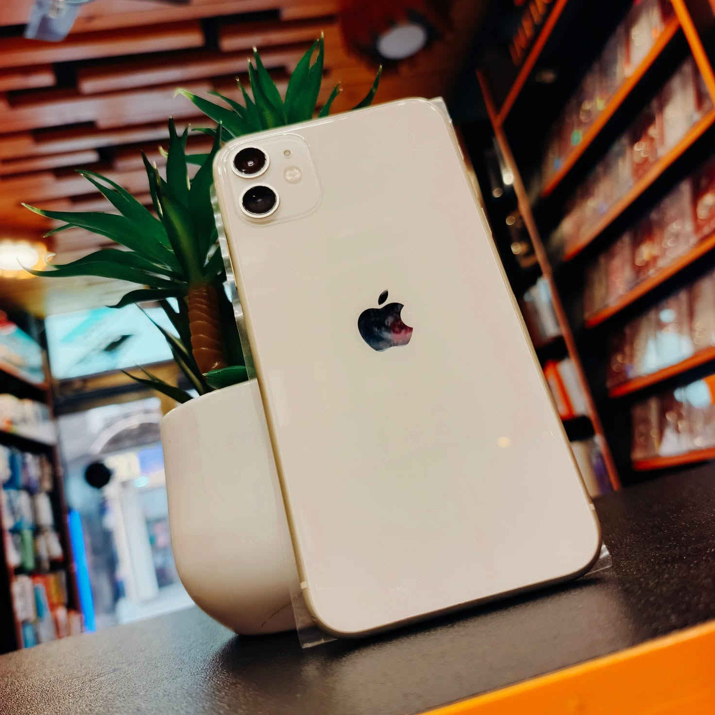 #متاح هاتف مستخدم 👇

# iphone 11

الذاكرة  256 GB
البطارية 82 % 
الهاتف نظافة فوووول (( بصمة لوجه متوقفة تحديث ))  ❤
غير داخل صيانة ❤
#السعر 275 الف فقط 

#العنوان _الانبار _قضاء هيت _ شارع حامي حميد _مجاور مجمع الملكة أو مقابل مكتبة الأقلام _ مركز الباشا 💥
#لتواصل معنا : 
واتساب / ***********
الانستا / albasha-mople
