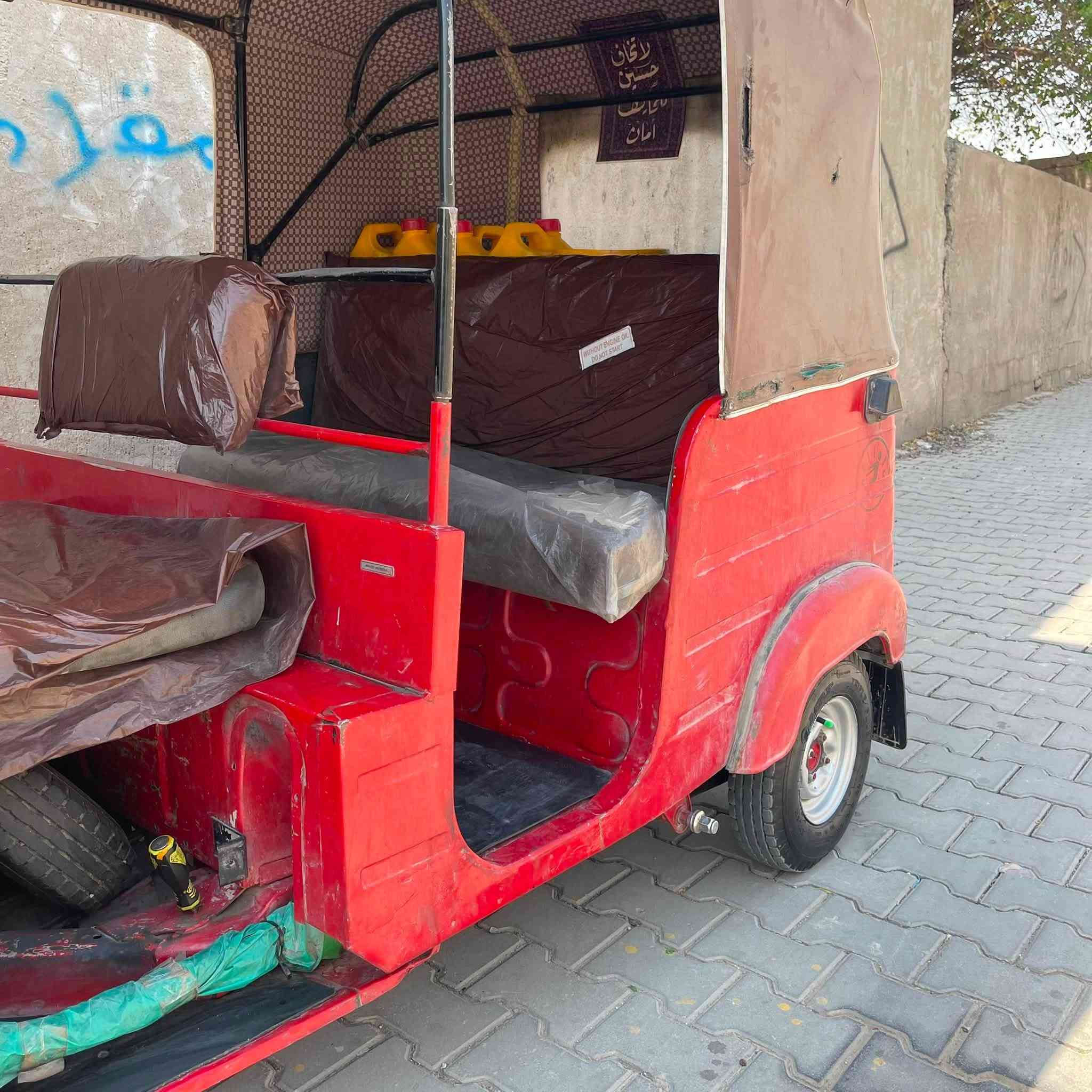 سلام عليكم تكتك 18البيع رقم وسنويه مكاني بغداد حي نصر
رقم /***********
