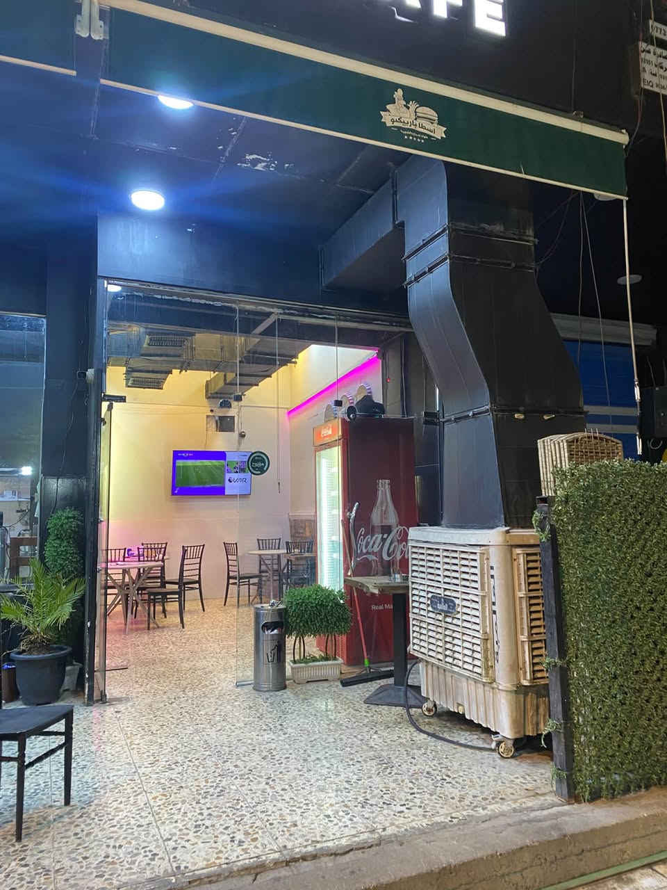 مطعم للبيع حي الجهاد شارع الكليه
