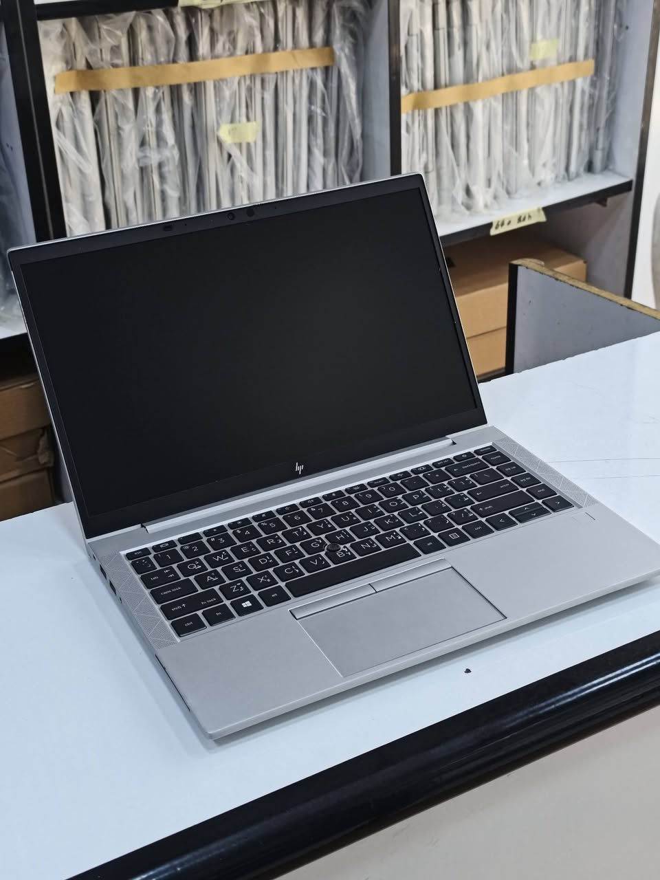 HP ELITEBOOK 845 G7 🔴🔴🔴 
المعالج AMD RYZEN 5 PRO 4650
الرام 8 كيكا DDR4
الهارد 256 كيكا m.2
كارت شاشة AMD RADEON 
حجم الشاشة 14 
ضمان 10 ايام استبدال في حال وجود مشكلة 
متوفر توصيل لكافة المحافظات 
السعر 350 الف شامل التوصيل 
للتواصل و الطلب خاص او واتساب ***********
