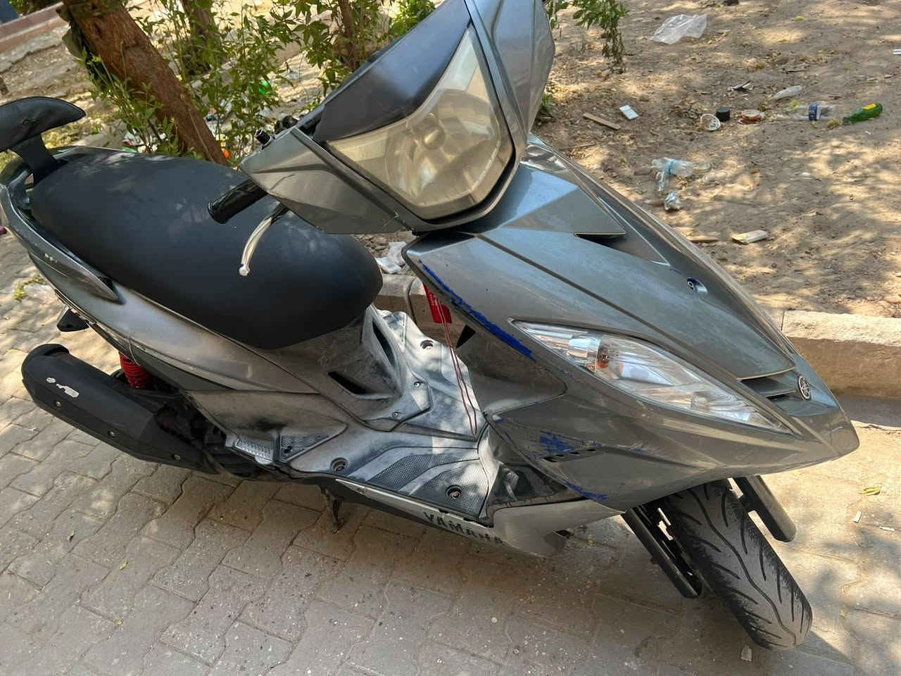 جيتي ار 2014 دراجة نضيفة مال بيت ريدها 800 وبيها مجال المكان الحرية الرقم ***********واتساب
