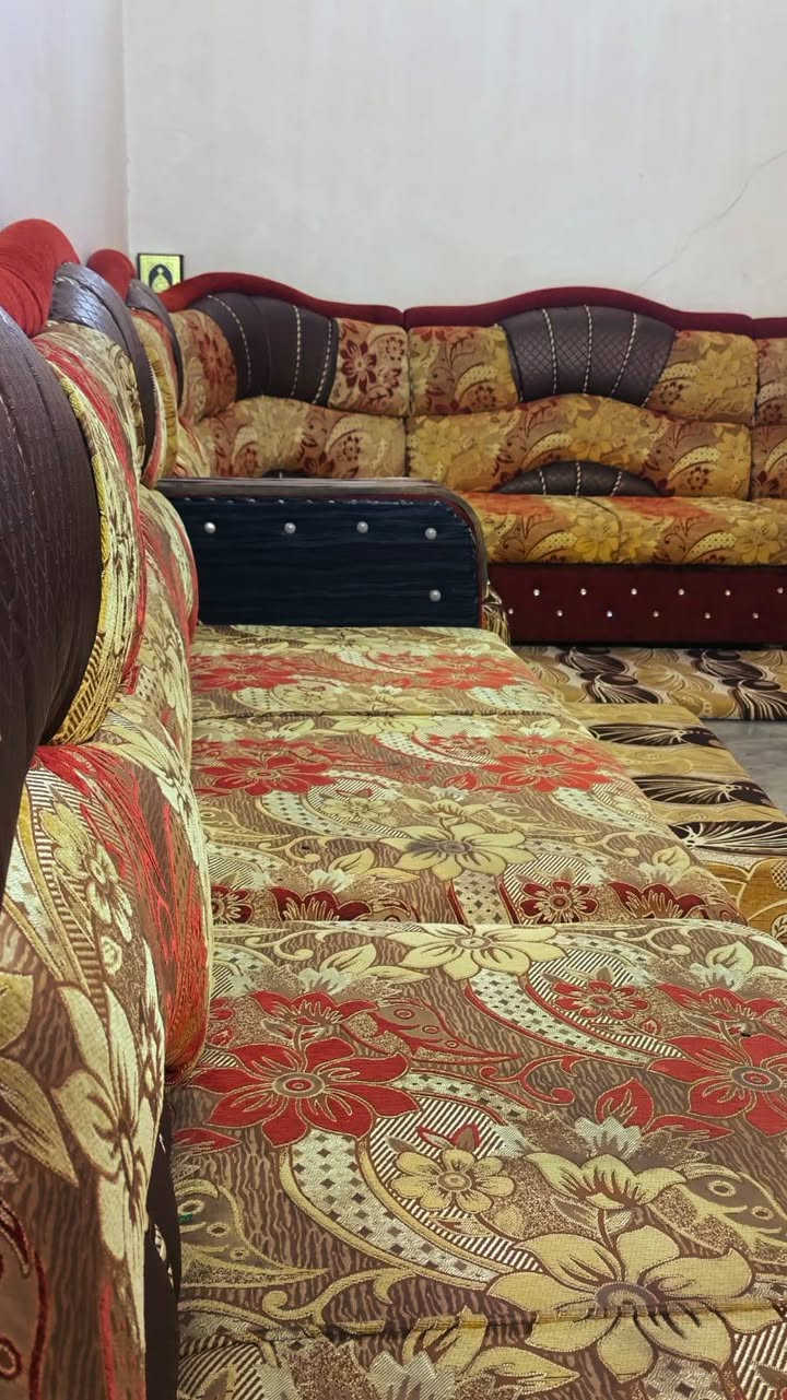 السلام عليكم
طخم قنفات للبيع جديد 
للاستفسار ع الرقم،***********
