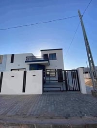 مجمع النخيل • ٢٠٠م • جاهز للسكن