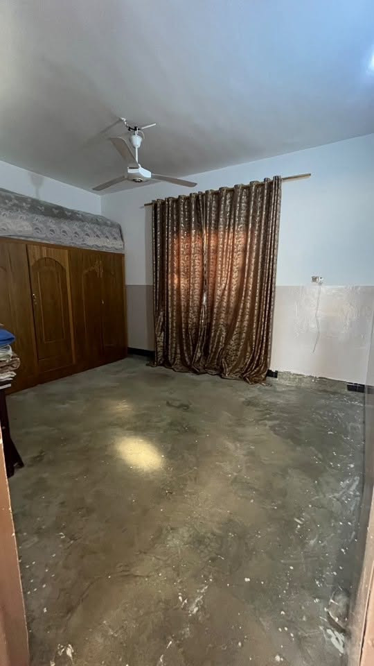 سلام عليكم بيت للبيع حي دجله قرب بوابة الشام مساحه 300متر بيت كامل ميعوزو اي شي كاشي سيرامك سقف ثنوي بيت كامل مكمل مي كهرب تبليط )))(((السعر 50بي مجال ))))(رقم)(***********)))
