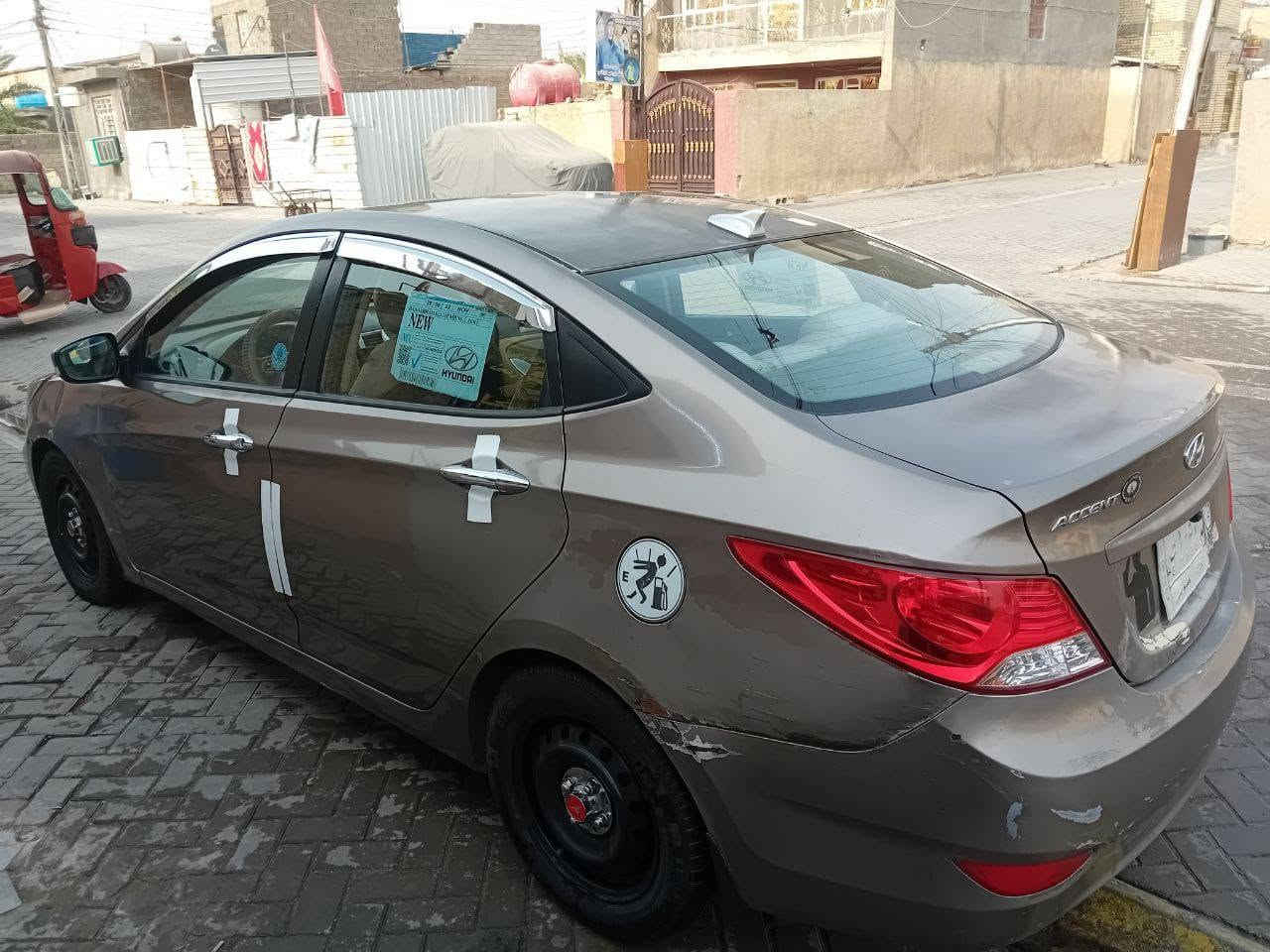 سلام عليكم عدي اكسنت خليجي مديل 2014 بيه كلير جاملغ لخلفي باقي بدون اي حادث واضح بل صوره مكينه دوش 1600 مكينه السعر 80 مكان سياره بغداد    ***********

