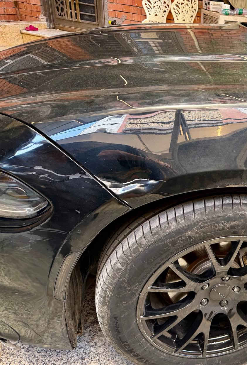 بدون ايرباك ماشيه 124 الف كيلو 
السياره بيها ملاحظات طخات 
حادثها من امريكا فقط بارد بلمدكر الامامي 
السياره بلبصره 
*********** البصرة, العراق
