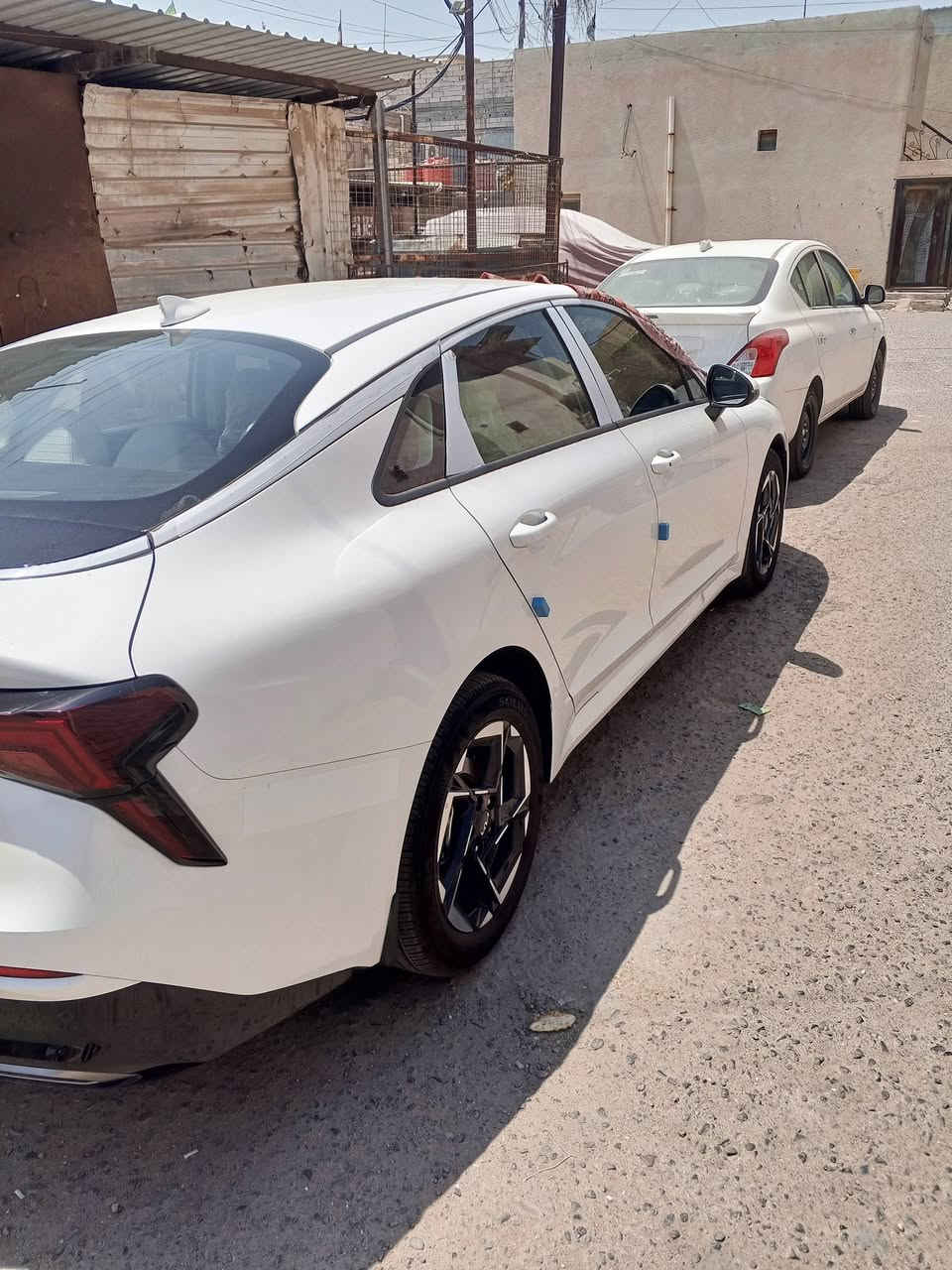 كي 5 موديل 2026 سياره زيرو ماشي 2000 سياره فول مواصفات ما عدا البانوراما سياره بعد النايلون الشركه سياره خليجيه من من شركه لولا الاعتماد سياره ضمان الدوليه ضمان خمس سنوات سياره سعرها 222 قفل الالوان البصره المعقل ***********
