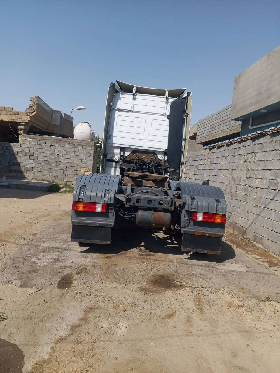 سلام عليكم اكتروس شمعه سنكل خلفي موديل 98 جاهزه ال شغل تخوم تاير باتريات جداد رقم انبار رقم جديد  وياله كروم سياره نضيفه باقي التفاصيل انتصال على هذا الرقم ***********
