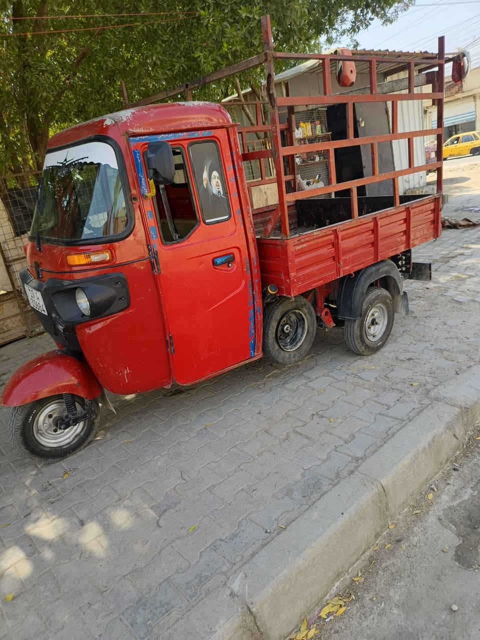 تكتك حمل البيع رقم نكليزي كربلاء موجوده ميسان مركز خاص مفتوح بس شرايه و مو جاي سولف رجان رجان جاي سولف لا يدخل خاص

نص مكتوب في الصور:
- ويعطينا الله ما نرجو YAMAN AICH رابط ذكر التأثيرات نص الملصقات موسيقى مشاركة متوقف مخصص