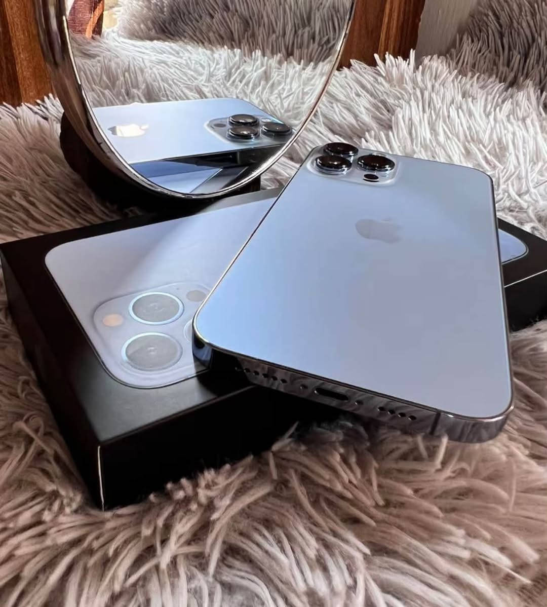 ايفون🩵
ايفون 13 برو ماكس📱
الذاكرة 256 قيقا
حالة البطارية 83‎%‎غير مرفوع شرط
الجهاز امريكي اصلي كله وتر بروف 
السعر 🔥 🔥 تواصل***********
