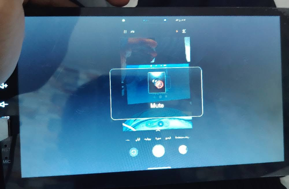 شاشة سيارة MP5 مقاس 7 بوصة
​الشاشة: 7 بوصة لمس بدقة Full HD 1080p.
​الميزات: بلوتوث (مكالمات وموسيقى) + راديو FM + ربط شاشة الهاتف (Mirror Link).
​المنافذ: USB + رموري TF + AUX.
​الصوت: 45\text{W} \times 4 + دعم كاميرا خلفية.
​** الملحقات:** كاميرا خلفية.
كيبلاتها كلها كاملة
​يوجد توصيل
للتواصل خاص أو واتساب: ***********
سعر 35 بغداد, العراق
