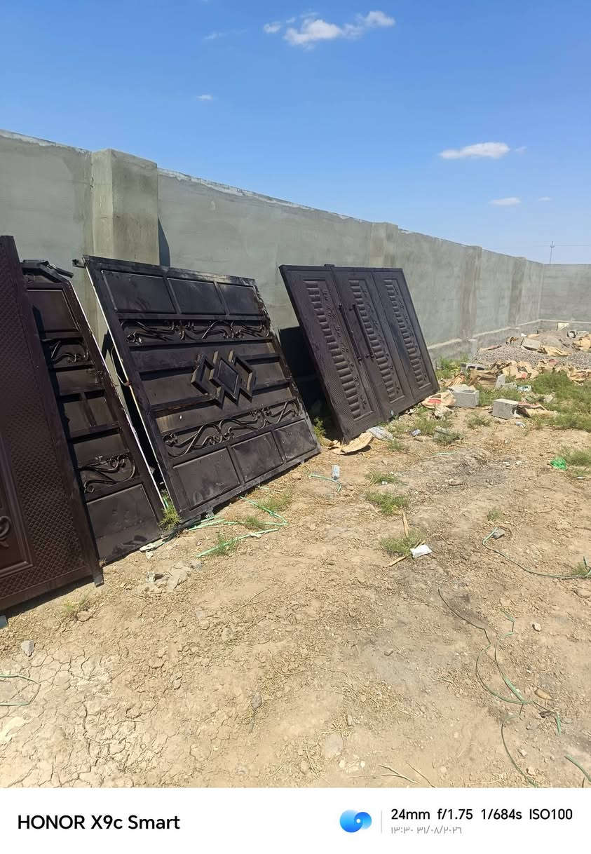 أبواب سلايت للبيع مع باب خدمي
حديد ثكيل وتكمة شغل كركوك
السعر ٣٥٠ الف
مكان صلاح الدين تكريت البوعجيل
للاستفسار ***********
