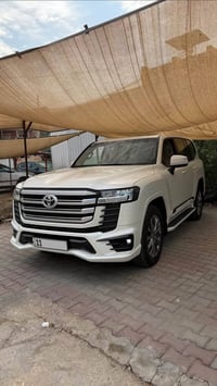 لاندكروز بريم • ٢٠٢٣ • ماشيه ٣٠ الف