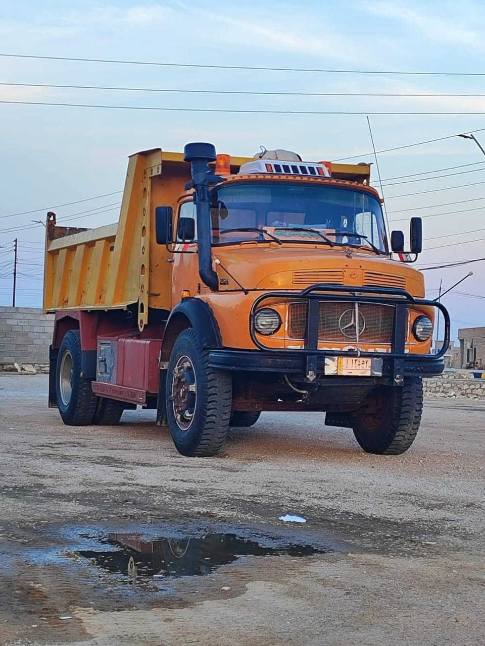 سلام عليكم مكلف بنشر هاذا رقم صاحبه *********** قلاب مكفوله كفاله عامه مموديل 81تحويل ثاني يوم 40مليون وبيه مجال شويه موفق فرج صاحبه
