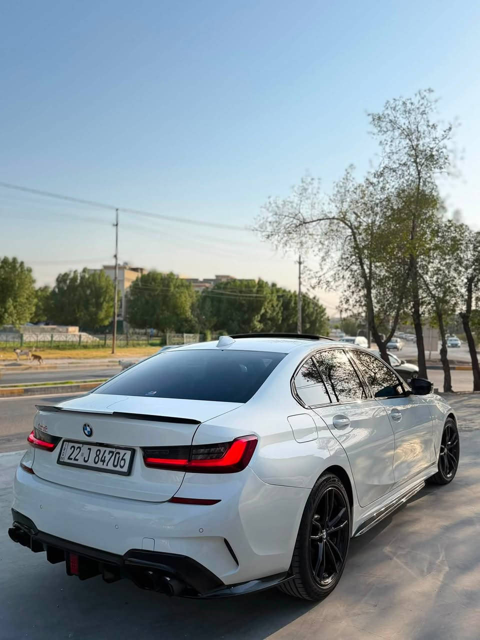 سلام عليكم
Bmw 330 ام باكج اصل
موديل 2022

فول مواصفات 

فتحة سقف

داخل احمر بلادي 

كامرة خلفية 

حساس امامي خلفي 

كراسي كهرباء

داخل اللوان متغيرة 

رادار امامي خلفي جانبي

تدفئة مقاعد

تدفئة ستيرن 

كشنات خزن ميموري 

 بدي كت m ودركة m بلادي

ماشية 41 الف 

حادث جاملغ وبنيد بدون دواخل بسيط 

السعر 24,800 وبيهة مجال بسيط 

مكان السيارة بغداد الكاظمية جكوك 

***********
