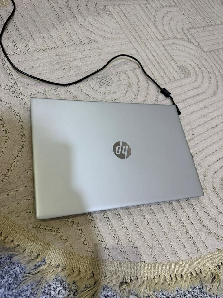 لابتوب hp
معالج core i7 8850H

رام 8GB

الذاكرة 1250GB

كرت الشاشة داخلي Intel(R) UHD Graphics 630

اي استفسار ‭***********‬
