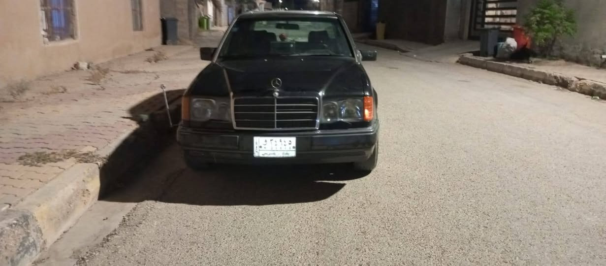 السلام عليكم
مرسيدس للبيع موديل 93رقم بغداد مكاني بروانه الستفسار عل رقم ***********
