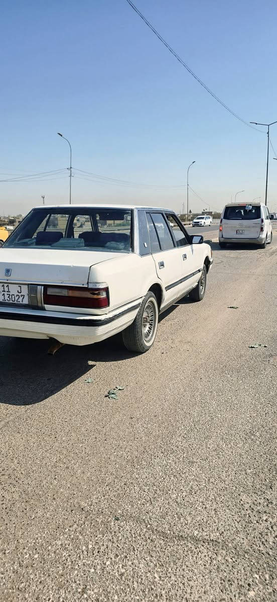 سوبر ٨٥ بدون ضربه بدون صبغ مكان ديوانيه شاميه وحالين بالناصريه وياي بدوام
رقم بغداد انكليزي  هزه ما صاقطه 
كهربايات كله شغاله 
تخم تاير حداديه كفاله 
مكينه ٢٥٠٠ بطه بيه دخان بس بالكفخه 
كير اكسن كفاله ما ناقصه كلشي التحق وانزل بيه خير من الله 
*********** واتساب 
بيع او مراوس مع الفرق (سعر٣٧ وبيه مجال قليل )
