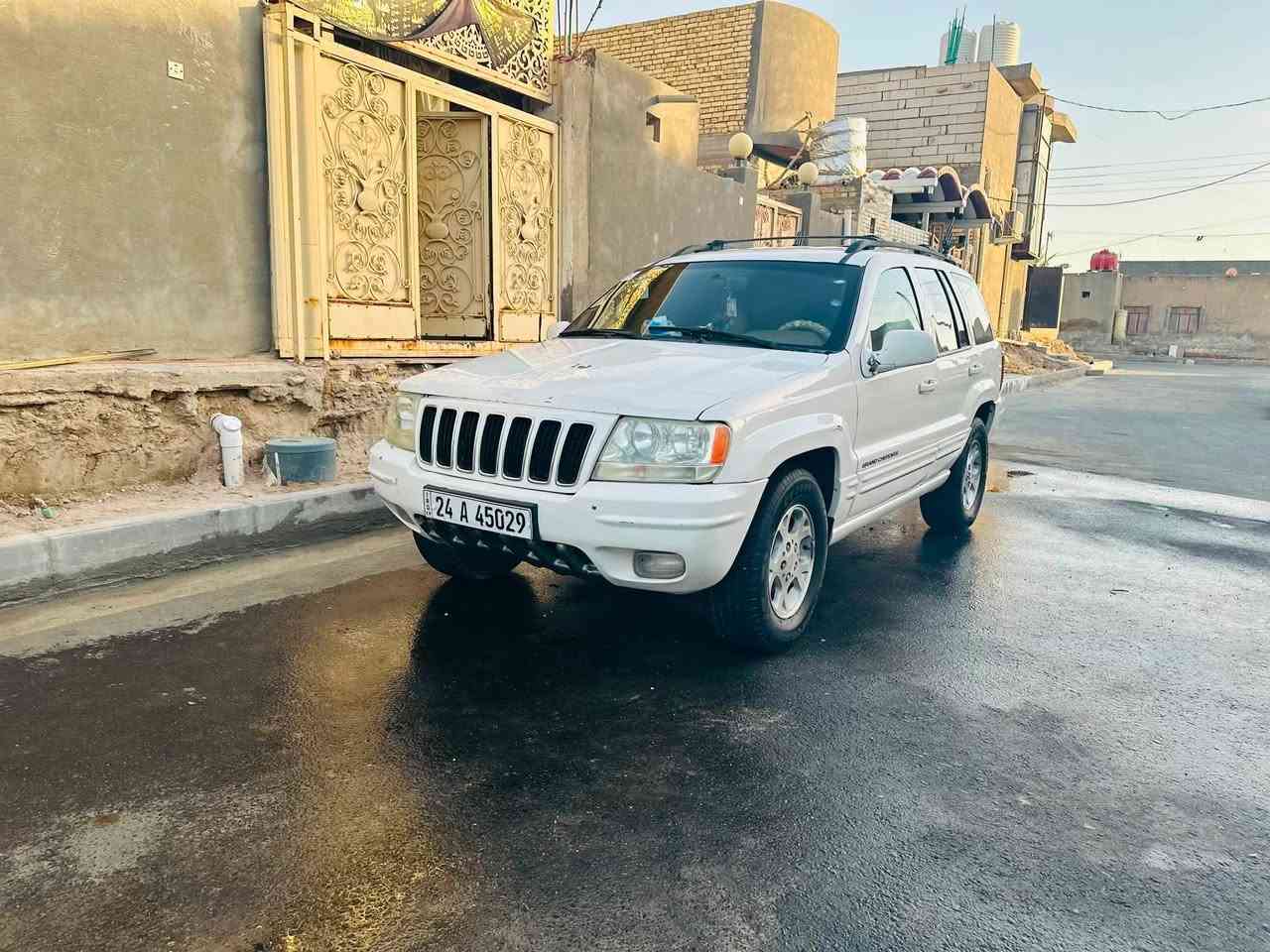 جيب شيروكي موديل 2000كير مكينه تبريد بلادي 6سلندر مكان السياره ذي قار للتواصل ***********
