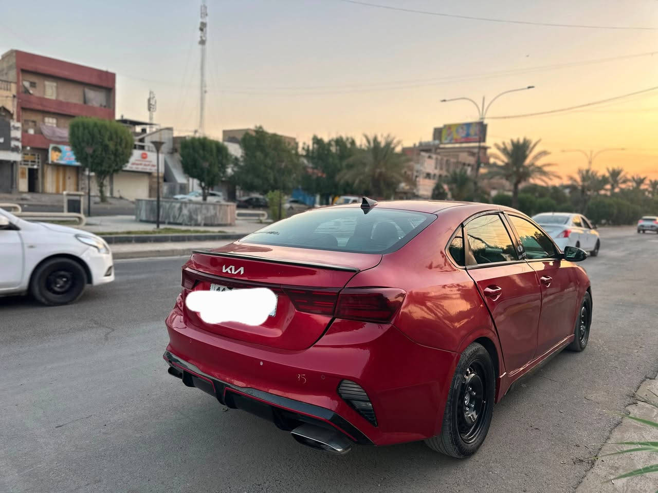 يالله السلام عليكم
فورتي GT 2023
رقم بغداد ب اسمي تحويل ثاني يوم  مكينه 1600 تيربو كير dct
تبريد قطعتين 
السياره اعلى شي بفئتهة 
وارد امريكي حادثها الصفحه لعكس السايق بچم كبس   
السياره فول رياضي كزوز بلادي ٣ وضعيات قياده كشنات كهرباء ومطرزه GT 
كشنات تبريد تدفئه سستم سماعات هارمن كاردمن اناره داخليه ابلادي فتحه وبصمه وتشغيل عن بعد تخم تاير جديد تخم ويل كوري اصلي جديد  السياره حلوه وعلا ايدي مال جناي مكاني بغداد الشعله  *********** بي واتس اب
