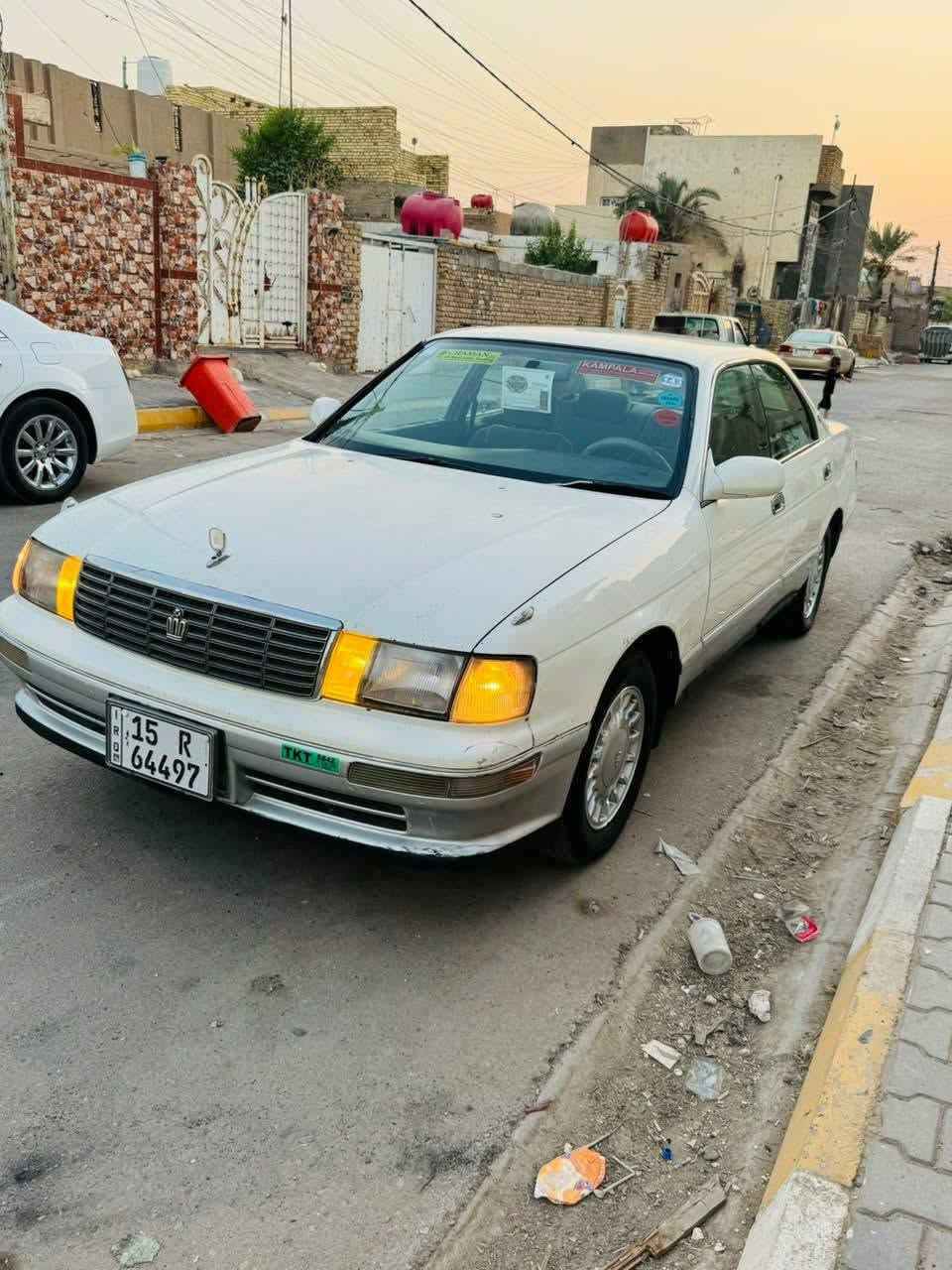 السلام عليكم بطه منفصل موديل 95 رقم انبار انكليزي سنويته لل30 تحويل ثاني يوم جام اخضر مكينه وكير ففتي حداديه تخم تاير تبريد شغال دواخل جديده كهربائيات كلهه شغال السياره جديده احلا من الصور قفله 58 الرقم *********** المكان واسط
