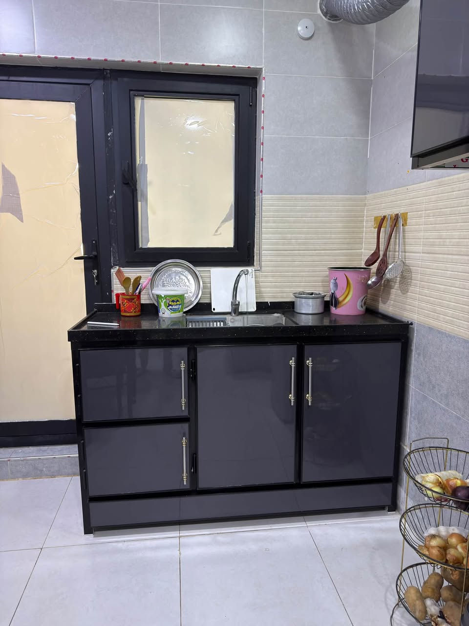 أثاث • شغال • حالة جيدة