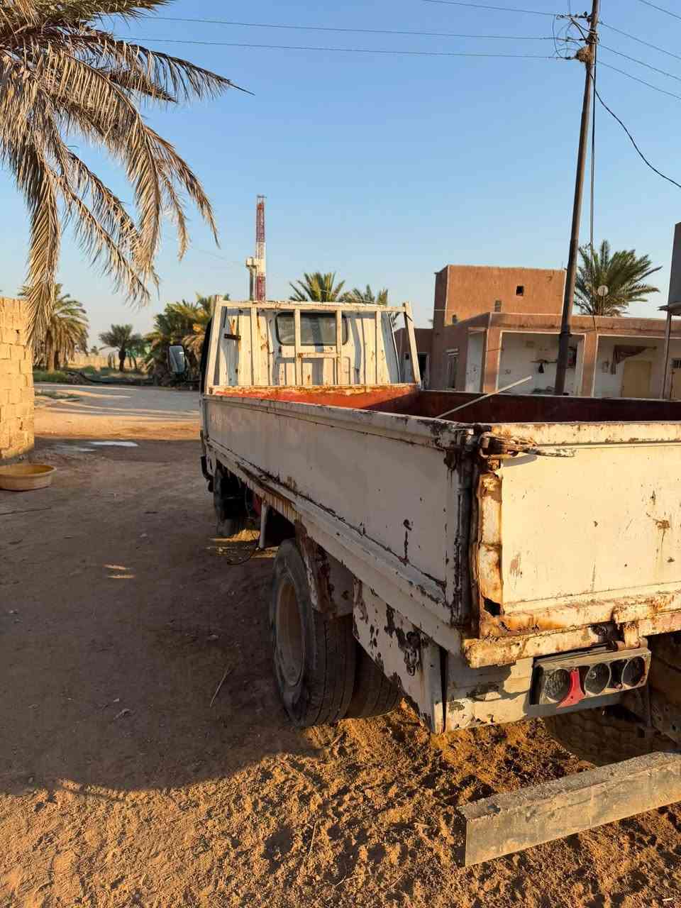 كنتر  للبيع موديل 2000   ما اندل راعيه  رقم انبار السعر 37 وبيه مجال سياره جاهزه خير من اللة رقم الماني رقم الهاتف***********
