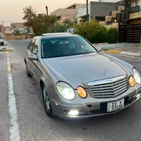 للبيع E200 2004 بيها قطع صبغ ابيع حزام  محرك ومكينه نظيفه  صدر امامي خ...