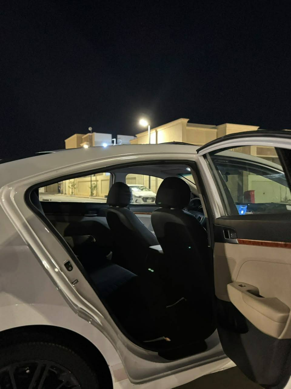 السلام عليكم سياره النترا للبيع موديل 2019 رقم بغداد تحويل مباشر السعر 140 بيها مجال عنوان رمادي ***********

