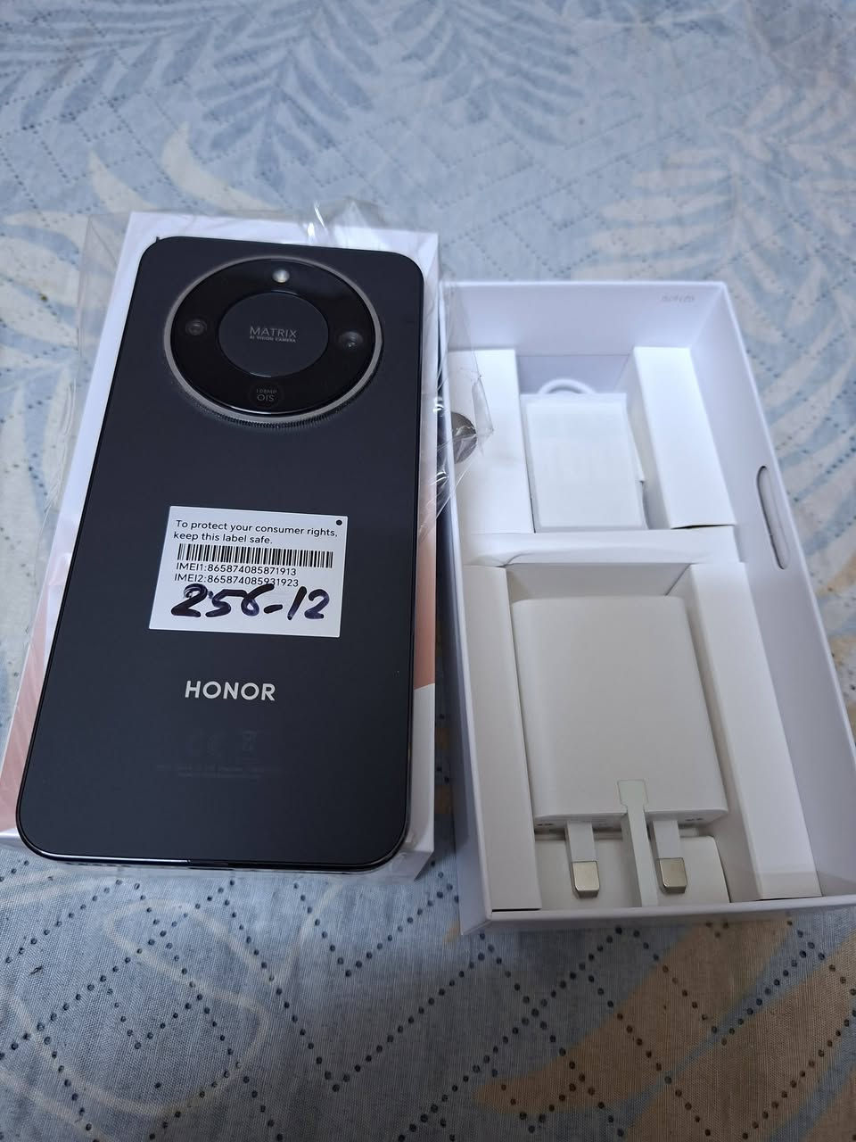 هونر x9d 256/12
استعمال اقل اسبوع غراظه ممفتوحه 425 مكاني بغداد توصيل ماعندي ***********
