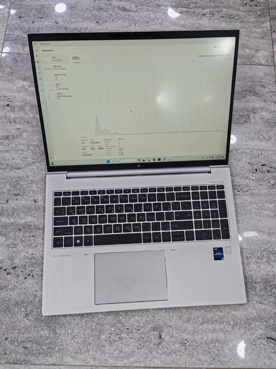 لابتوب HP EliteBook 860 G10
​لابتوب فئة عليا مستعمل بحالة الوكالة (هيكل معدني نحيف جداً)، موجه للمحترفين والمبرمجين ورجال الأعمال والدراسات وغيرها.
.
السعر ثابت 680 الف مع التوصيل المجاني والحقيبة والشاحن الأصلي
. 
​المواصفات الفنية:
​المعالج: Intel Core i7-1365U (الجيل 13) – أداء عالي وموفر للبطارية.
​الشاشة: 16 بوصة (1920×1200) – مريحة للعين ومثالية لتعدد المهام.
​الذاكرة العشوائية (RAM): 8GB DDR5 
​سعة التخزين: 256GB NVMe SSD – سرعة فائقة في نقل البيانات والإقلاع. (قابل للترقية)
​نظام التشغيل: Windows 11 Pro (نسخة أصلية ومفعلة).
. 
​العنوان: مكتب الريادة لأجهزة الحاسوب (بغداد - شارع الصناعة).
​للحجز والاستفسار: مراسلة الصفحة، أو عبر واتساب *********** .
