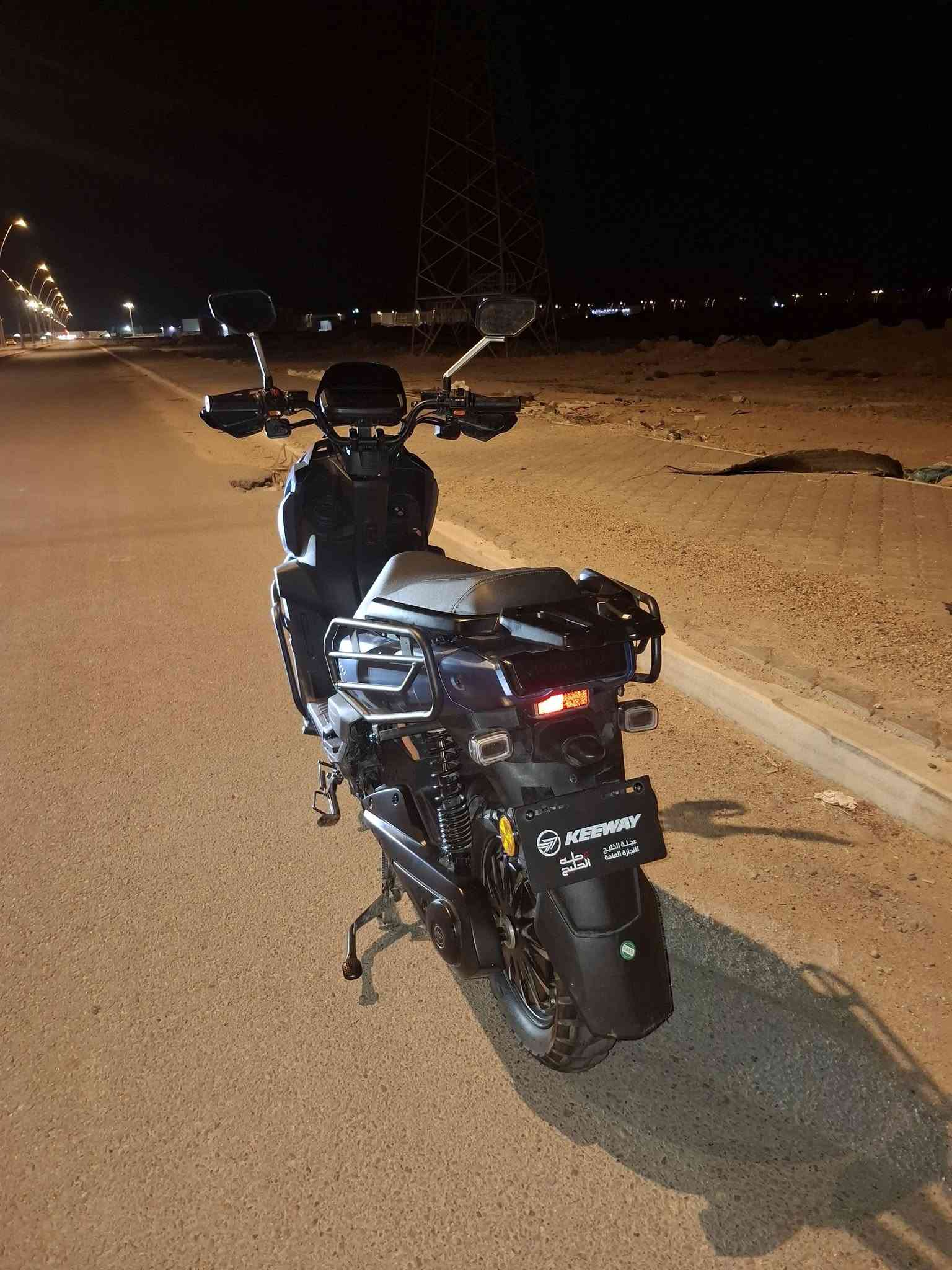 ادراجه اباجي سكنس جبلي موديل 2025 

نضيفه استخدام قليل 

بطاريات 6 كرافين 72v 38ah 

كلشي شغال بيها ما بيها اي ملاحضات 

ما مبد بيها شي بس ضايف الصندوك 

ملف قوته 2500w 

 سرعه 70 حقيقي 

تمشيك مسافه من 90 الى 120 كيلو بل شحنه

السعر مليون و 100 بي مجال للشراي 

للاستفسار 
***********
