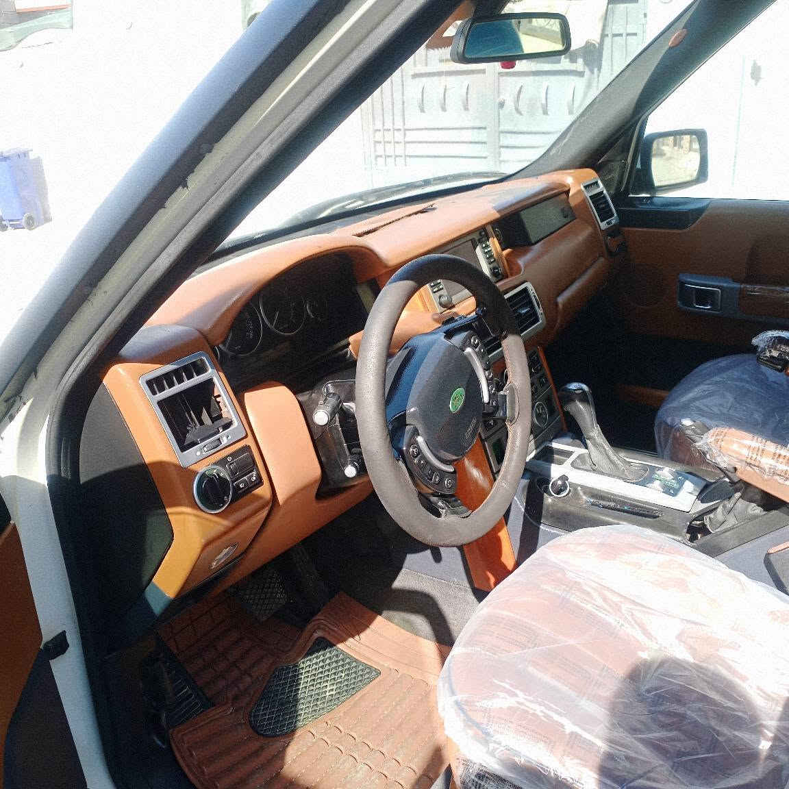 Range Rover 2004 V8 بۆ فرۆشتن
 رەنج رۆڤەر ٢٠٠٤ بۆ فرۆشتن سەیارەکە زۆر خاوێنە رەقەم و سەنەوی نوێیە بێ بۆیاغە ٨ پستنی بێ سوپەرە 
*********** أربيل, العراق
