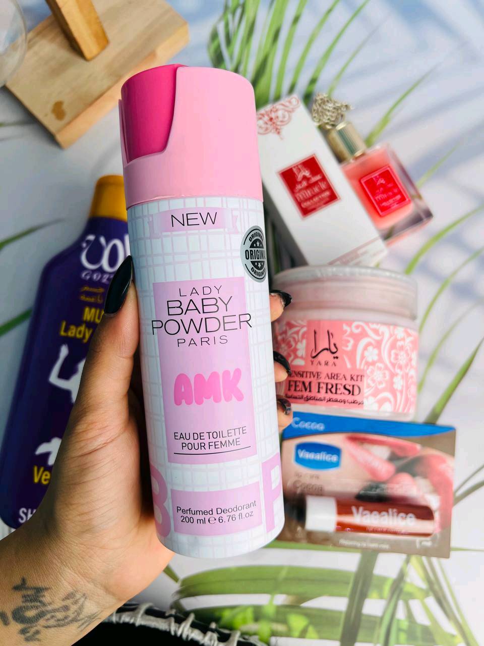 ✨🎀 تشكيلة دلال وعناية تجنن 🎀✨

💜 غسول مسك برائحة حلوة ومنعشة
🌸 بودي سبلاش Lady Baby Powder بريحة ناعمة
🌷 FEM FRESH للعناية والانتعاش
❤️ عطر Miracle Collection برائحة راقية
💋 مرطب شفايف بالكاكاو للترطيب والنعومة 🍫