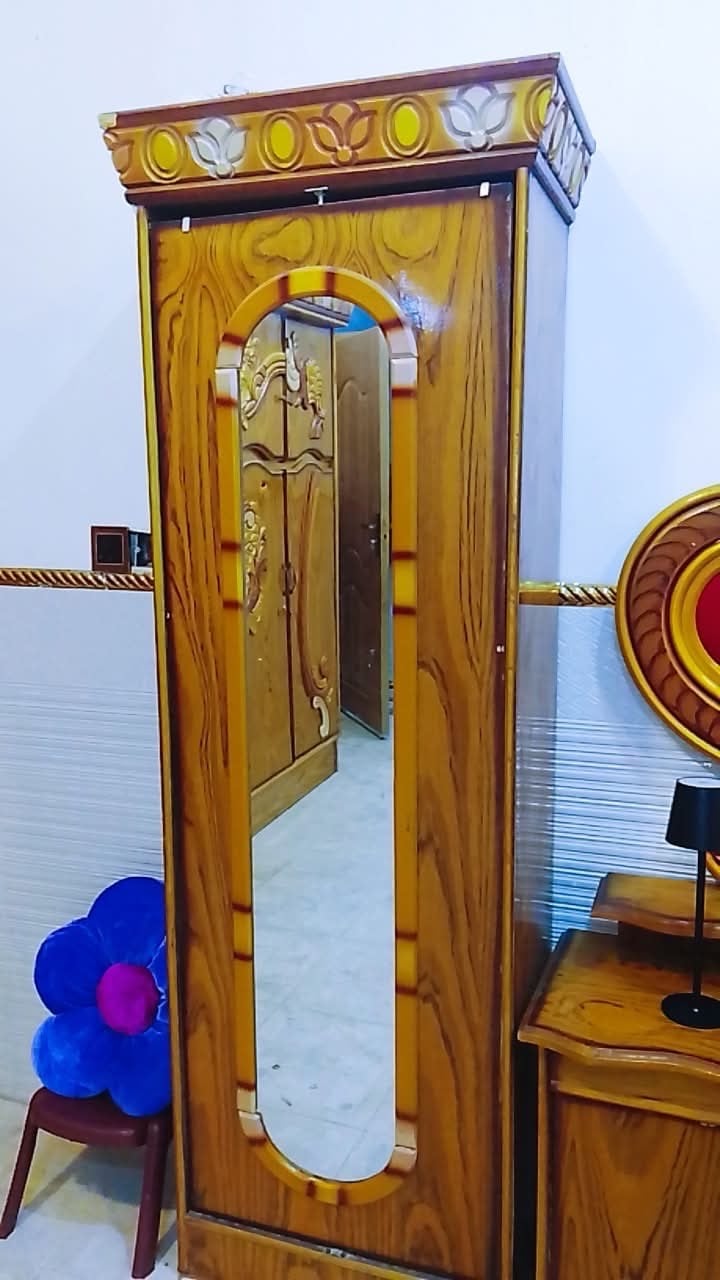 غرفه ٧ قطع ب ٦٠٠ قفلها بكاني بغداد ***********