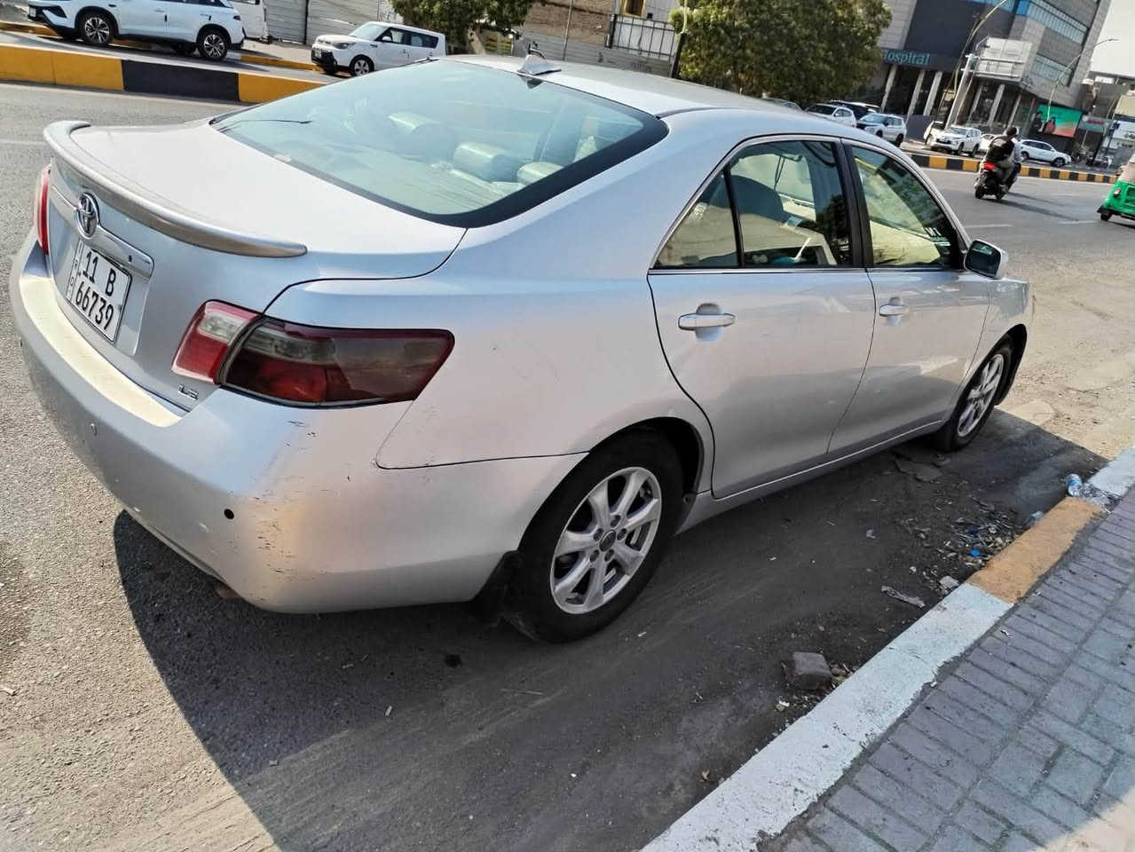 كامري مديل 2007 وارد امريكي بدون حادث مكفوله من صبغ وحادث
سياره كير مكينه تبريد 
صدر خلفي امامي 
كله بشرط الفحص وشرط كله جديد 
للببيع. سعر 107 ورقات بسمي رقم بغداد
***********
