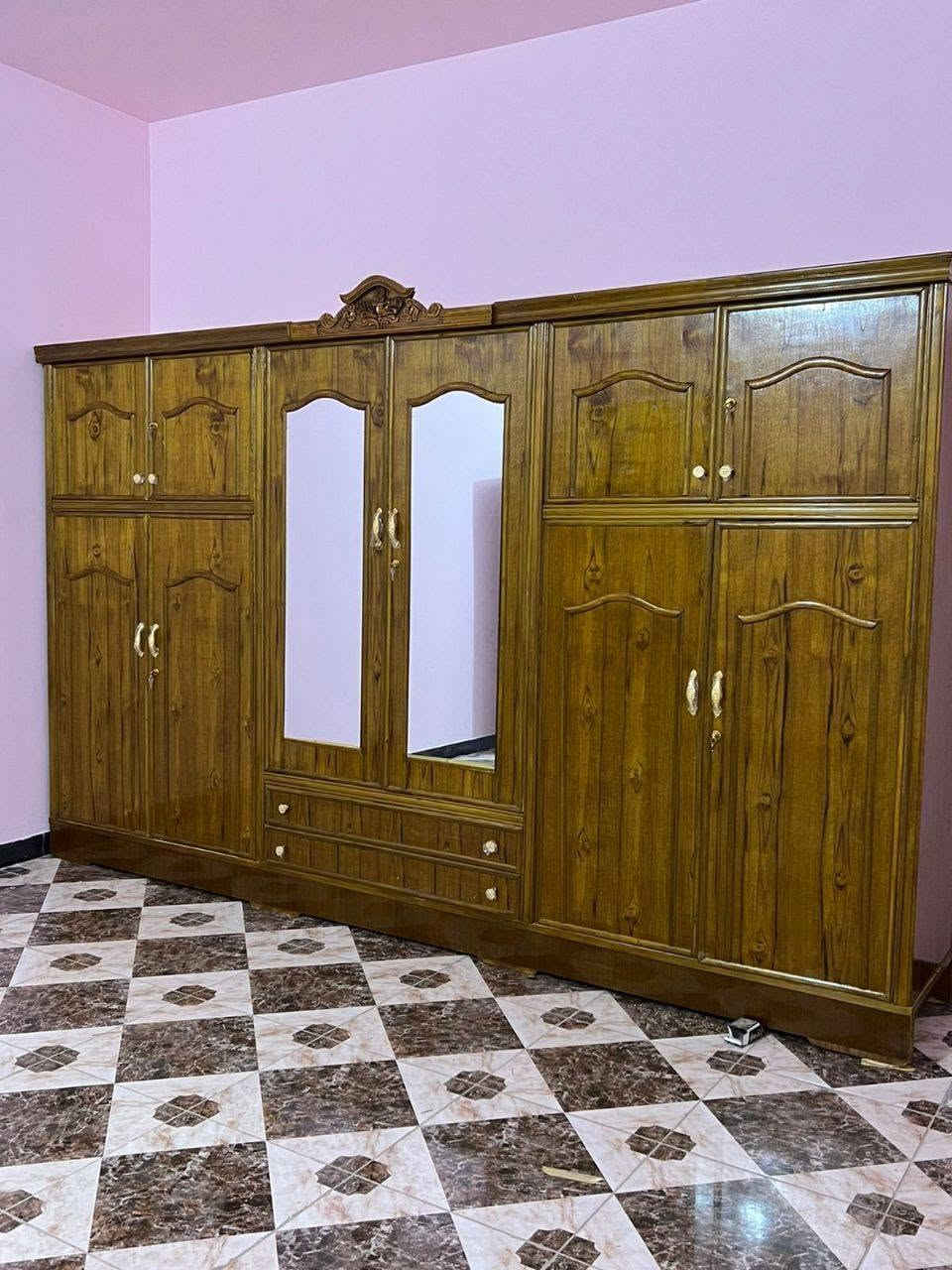 مليون و350 صاج عراقي 6باب يوجد لدينا توصيل بغداد والمحافظات الحجز واتساب ***********
