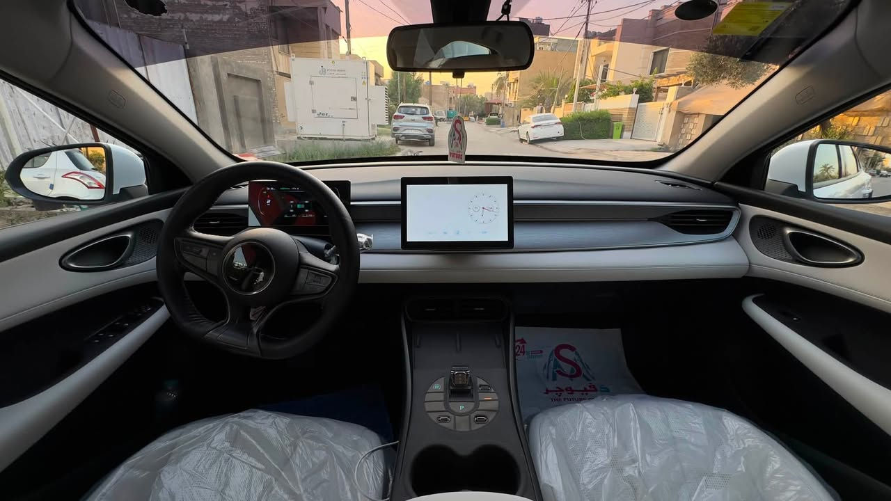 ﷽
( اقرأ التفاصيل معجبتك السعر معجبك سيارتي عندي وفلوسك عندك تعلقيات بدون داعي منحتاج. )
والله يوفق الجميع🙏🏼
السلام عليكم BYD SEAL 05 للبيع
🔺مديل 2025
🔻مواصفات ستاندر
🔺شاشة عربي - أنكليزي 
🔻شاشة اخر تحديث + برامج
🔺رقم بغداد شبه مميز بأسمي شرط التحويل
🔻كامل محتويات أرضيات حوضية 
فوم بنچر + شاحنة السيارة + مثلث
🔺الكشنات مغلفة نايلون
🔻غلاف ستيرن خياط + لواصق شاشات + تغليف الفرس لحماية الازرار
🔺ممشى السيارة الكلي 15,400 كيلو
ملاحظة *
🔻السيارة بيها تبديل قبغ الجنطة فقط
بدون صبغ نفس اللون مشتري من سيارة زيرو عندي الفيديو مالتها وبيها رصعة صغيرة موضحة بالصور باب خلف السكن (شرط الفحص وين ميعجبك)
🔆 السيارة نظيفة جداً جداً معتني بيها وبنظافتها دهن المحرك جديد ومن اجود نوعية وموجود وصلها 
🔺للاتصال : ***********
🔻السعر 18,500 مليون وبيها مجال للشراي

