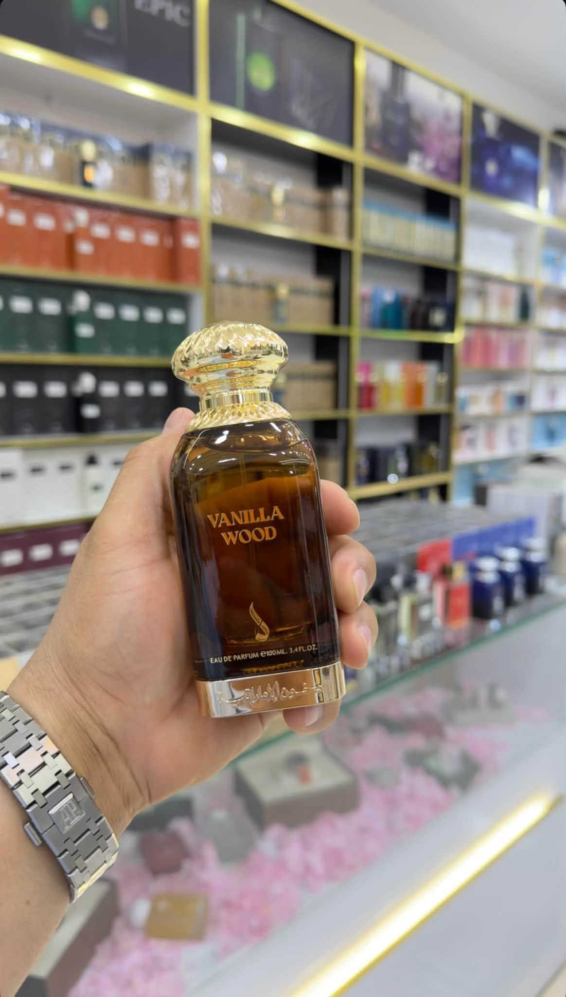 توفر عطور اصلية وكالة سعر القطعة ٤٨ الف شرط الفحص
