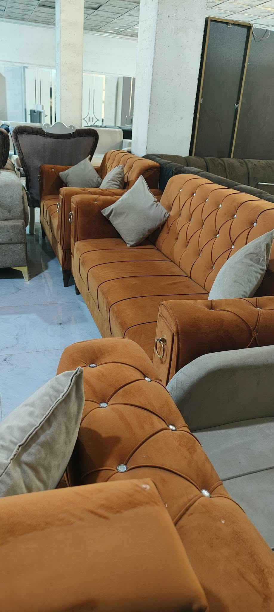 طخم مستعمل نضيف البيع السعر 350حي الاسره قرب مول ماشاءالله *********** كركوك, العراق
