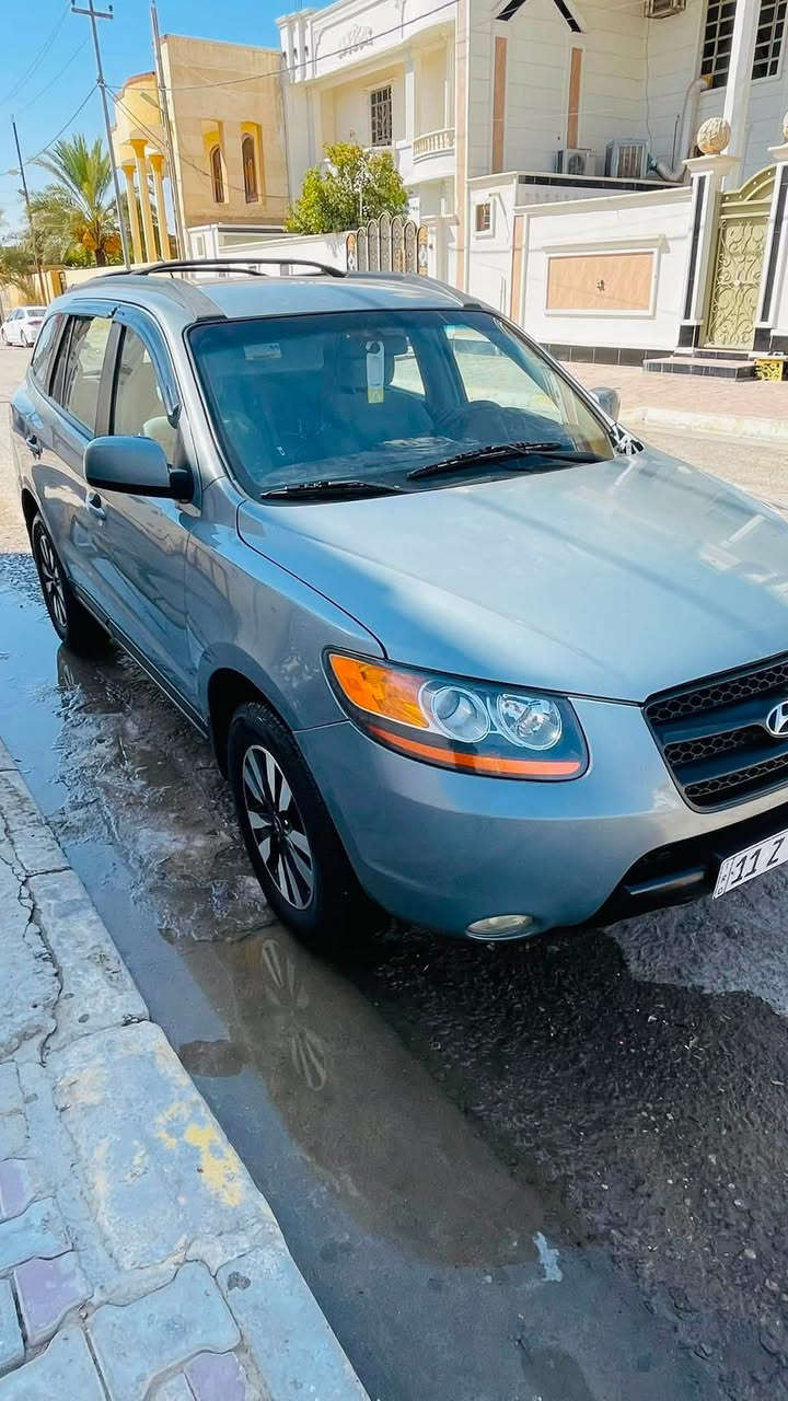 👇للبيع واذا اكو مراوس النترا اوبتما كورلا يرهم

🚘 هيونداي سانتافي V6 موديل 2007

🔹 المواصفات:
• المحرك: V6 بنزين
• سعة المحرك: 2700لتر تقريباً
• عدد السلندرات: 6
• ناقل الحركة: أوتوماتيك
• نظام الدفع: أمامي 2WD
• القوة: حوالي 250 حصان
• عزم الدوران: حوالي 336 نيوتن.متر
• نظام التوجيه: هيدروليكي
• عدد الأبواب: 5
• عدد الركاب: 5
• اللون: فضي

✨ التجهيزات والمميزات:
• ABS مانع انغلاق الفرامل
• EBD توزيع إلكتروني لقوة الفرامل
• وسائد هوائية أمامية وجانبية
• مثبت سرعة
• تحكم من المقود
• تكييف
• شاشة أندرويد حديثة
• زجاج كهربائي
• مرايا جانبية كهربائية
• حساسات خلفية
• جنوط ألمنيوم
• مساحة داخلية واسعة ومريحه
• ⁠
• ⁠سياره بيها من امريكا جاملغ وباب تبديل سياره صبغ حزام 
• ⁠سياره حلوه ونضيفه
• ⁠كير محرك حداديه امامي خلفي كله جديد تبريد ثلج سياره  
رقم ***********موجود واتساب مفتوح
