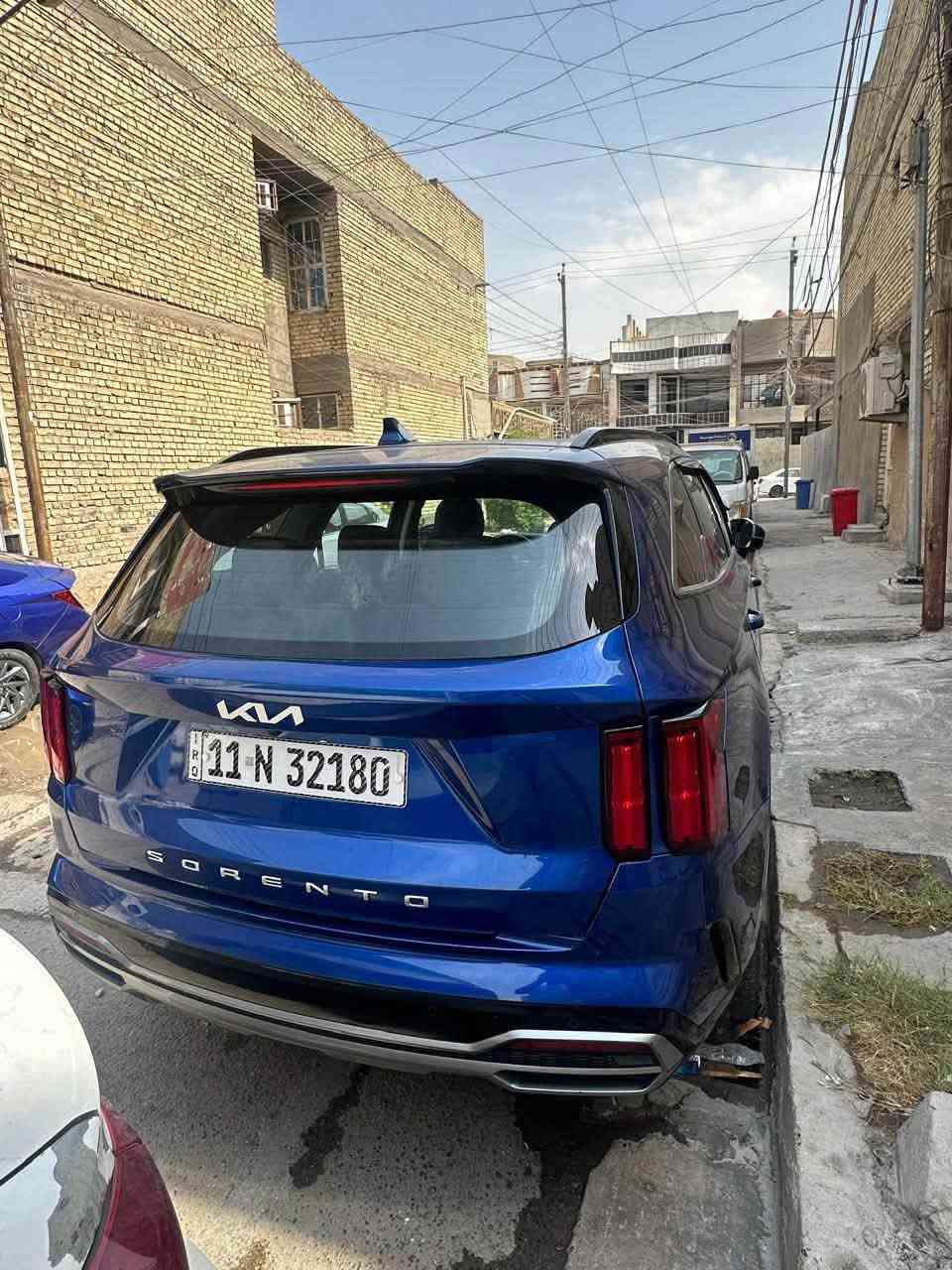 كيا سيرنتو موديل ٢٠٢٢ رقم بغداد اللون فيروزي مواصفات SXبرستيج فول مواصفات محرك ٤ سلندر تيربو بنوراما كشنات جلد مواصفات ١ / ١ حادثها تبديل بنيد ودعامية امامية مع تصليح خشم الشاصي مكان بسيط وبارد في الجاملغ الأمامي صور السونار مرفقة في المنشور السيارة ماشية ٥٧ الف كيلو متر سيارة جاهزة بدون نقص 
واتساب ***********

