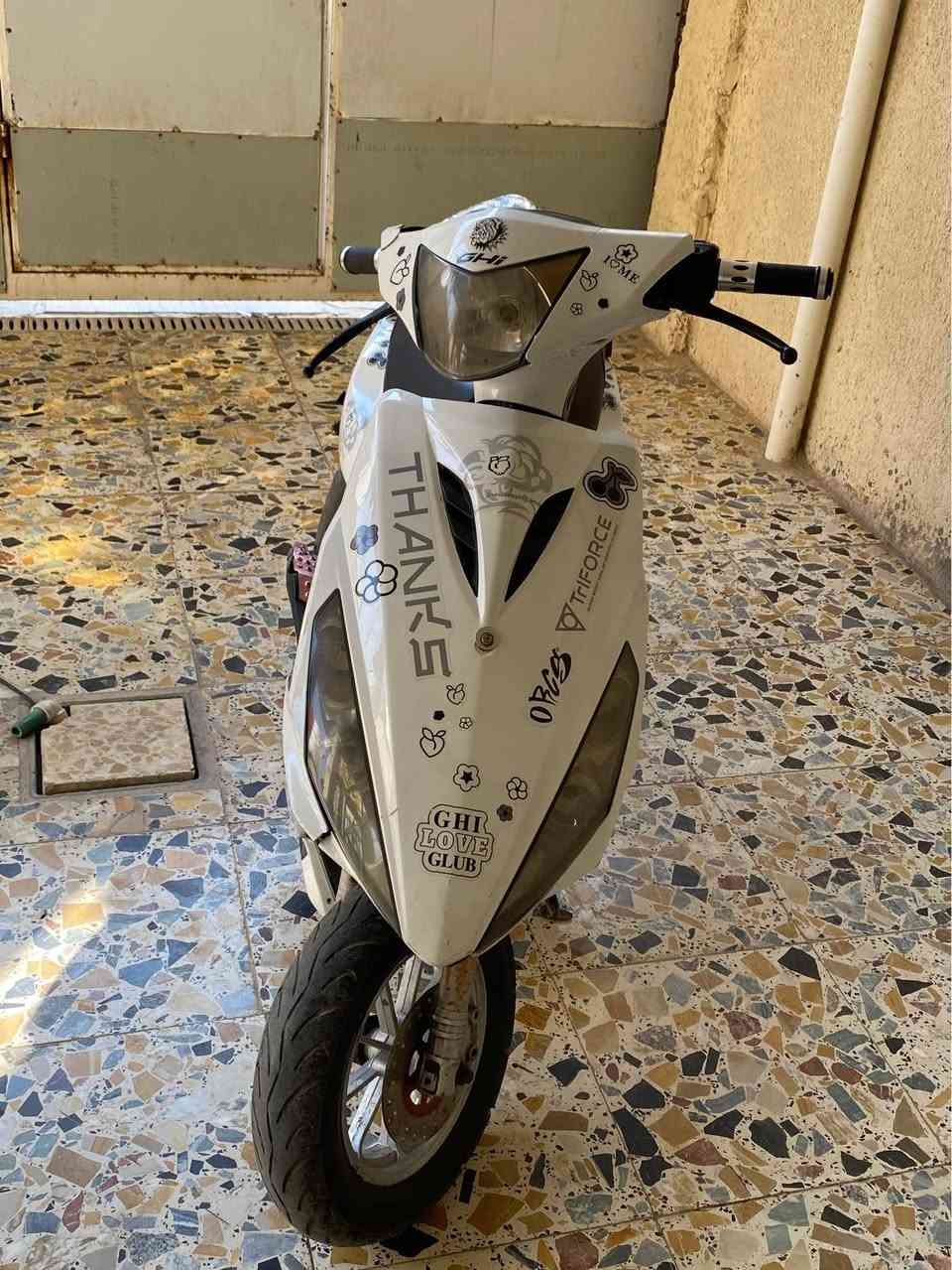 دراجه ماكس مضلع نضيفه مفتوحه مره وحده محرك ناعم وكهربائيات كلها شغاله سلف اشاير كلوبات مكاني التنومه نهر حسن *********** السعر ٤٥٠ وبيها مجال قليل البصرة, العراق
