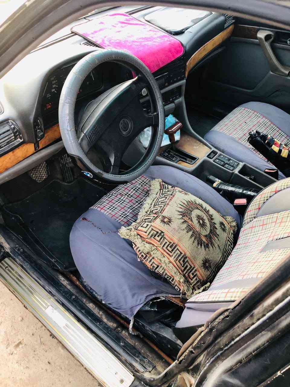 بي أم دبليو • ١٩٩٢ • مكينة ٧٣٠