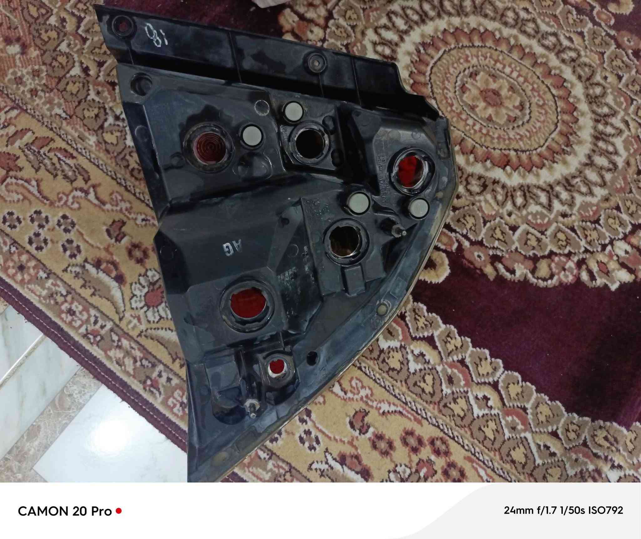 بك لايت افيو ايمن
نظيف لافطر ولاكسر 
السعر 25
مكاني نجف
***********

نص مكتوب في الصور:
- CAMON 20 Pro 24mm f/1.7 1/33s ISO869
- CAMON 20 Pro
- 24mm f/1.7 1/50s ISO792