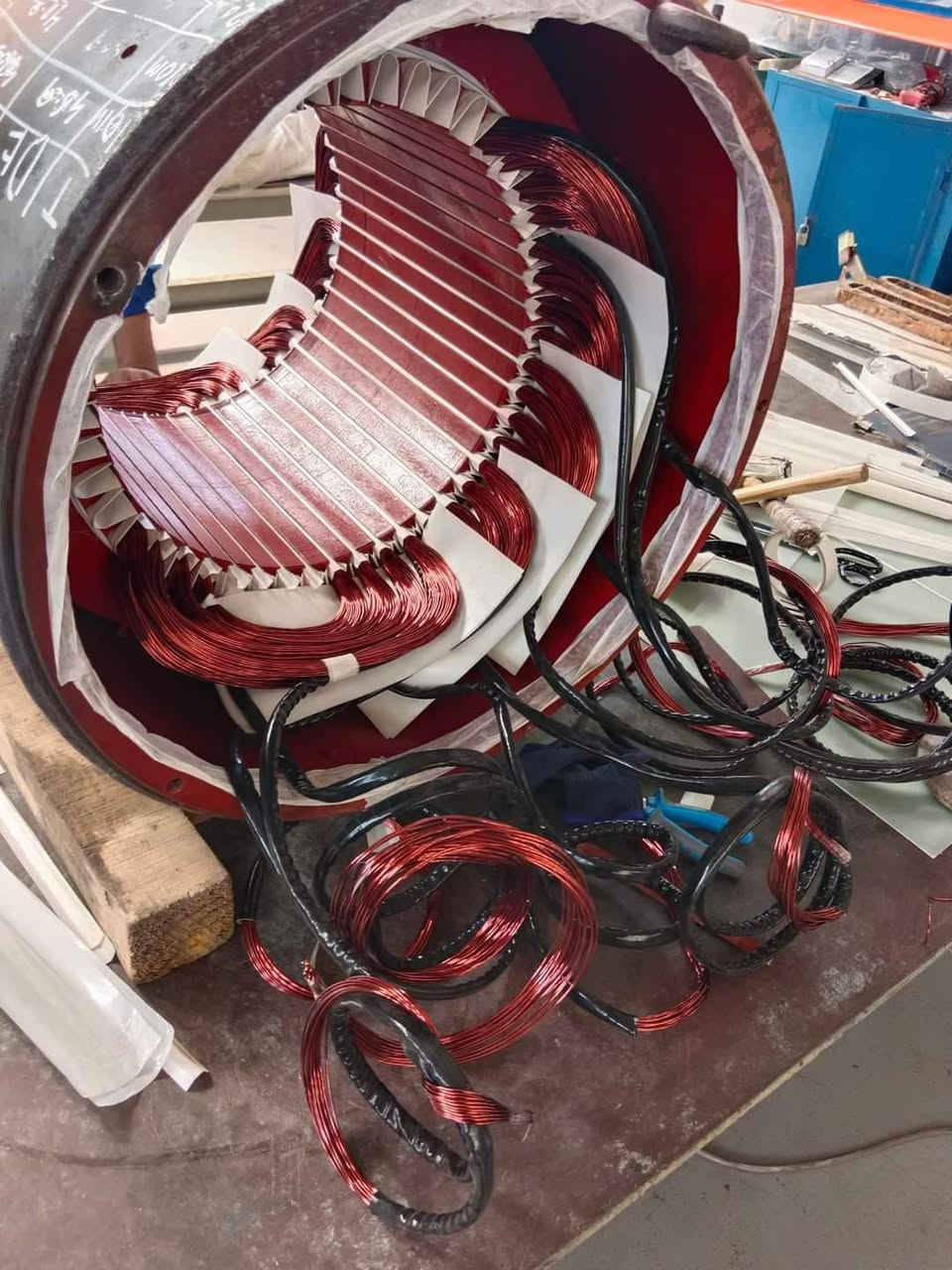 السلام عليكم ورحمه الله وبركاته....
ورشة الصادق 
مستعدون للف وتصليح كافة رؤوس التوليد والمولدات  والماطورات الصناعية وعمل موقعيا مع الضمان لمدة 6 اشهر 
رقم الهاتف ..... المهندس 

***********
***********
